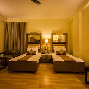 Otel The Suncourt Yatri